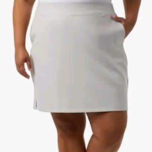 NWT 32° Cool Beige Skort